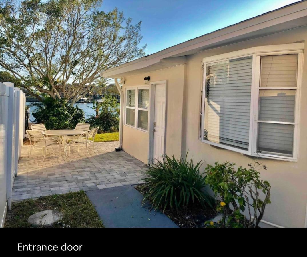 Cheerful Home With One Bedroom Cape Coral Exteriör bild
